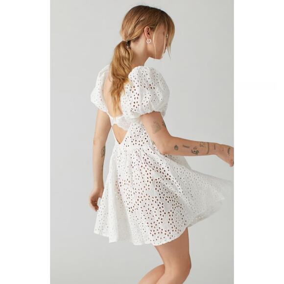 NWT For Love & Lemons Becca Mini Dress White Small Eyelet S - Picture 9 of 10